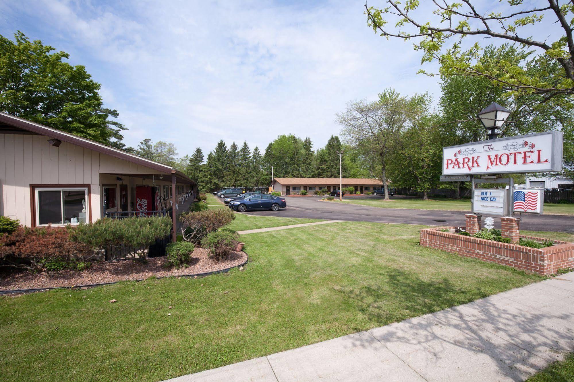 Park Motel Marshfield Bagian luar foto
