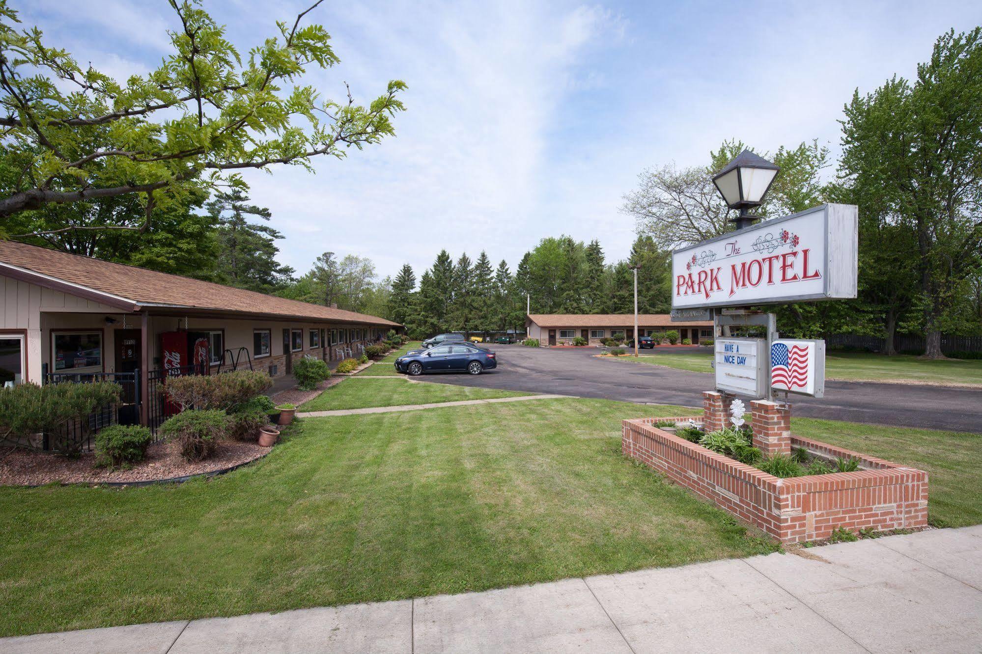 Park Motel Marshfield Bagian luar foto