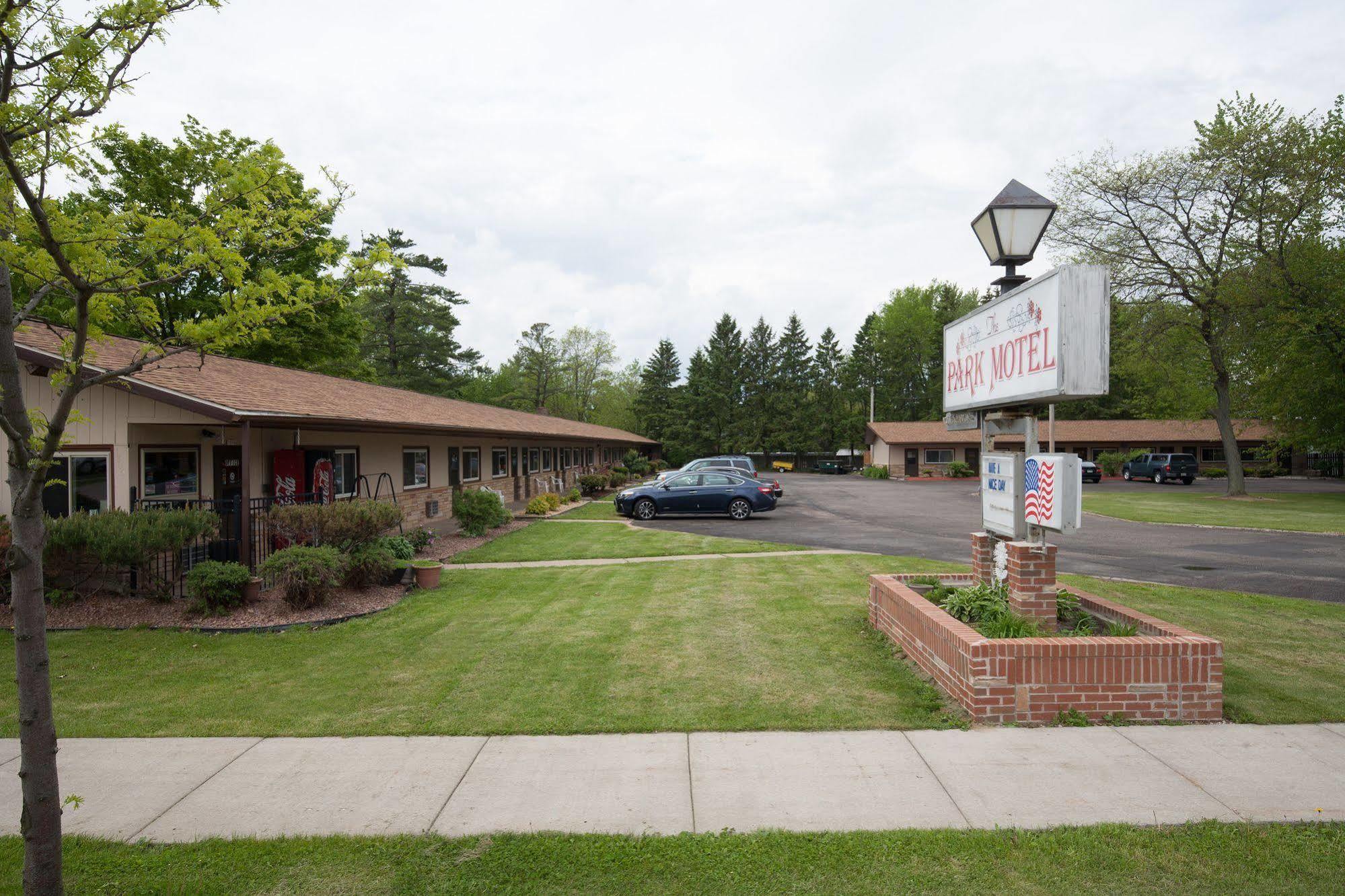 Park Motel Marshfield Bagian luar foto
