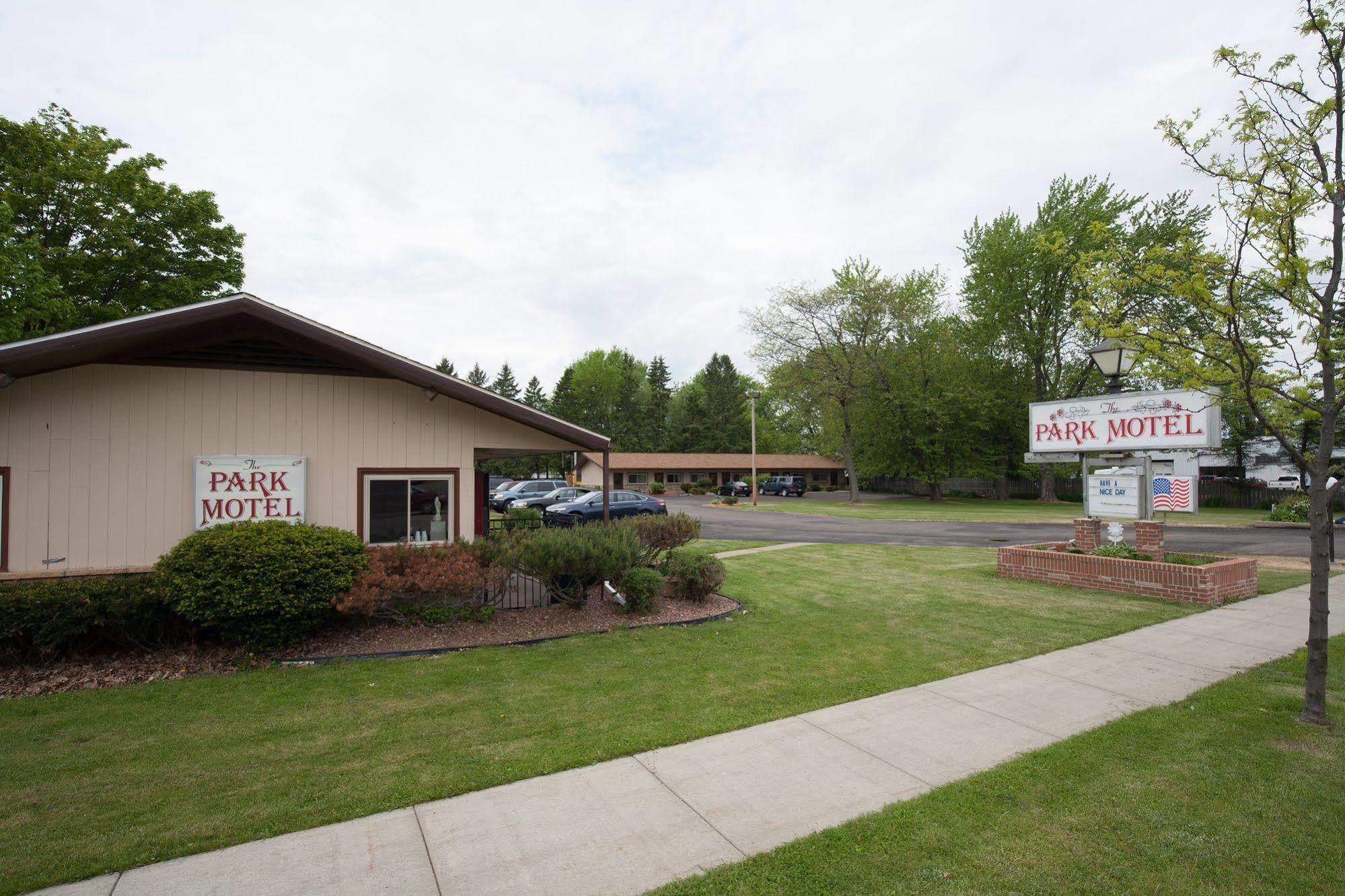 Park Motel Marshfield Bagian luar foto